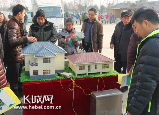 河北新型墙体材材下乡千里行活动(冀南片区)媒体通气会。长城网 张建国 摄